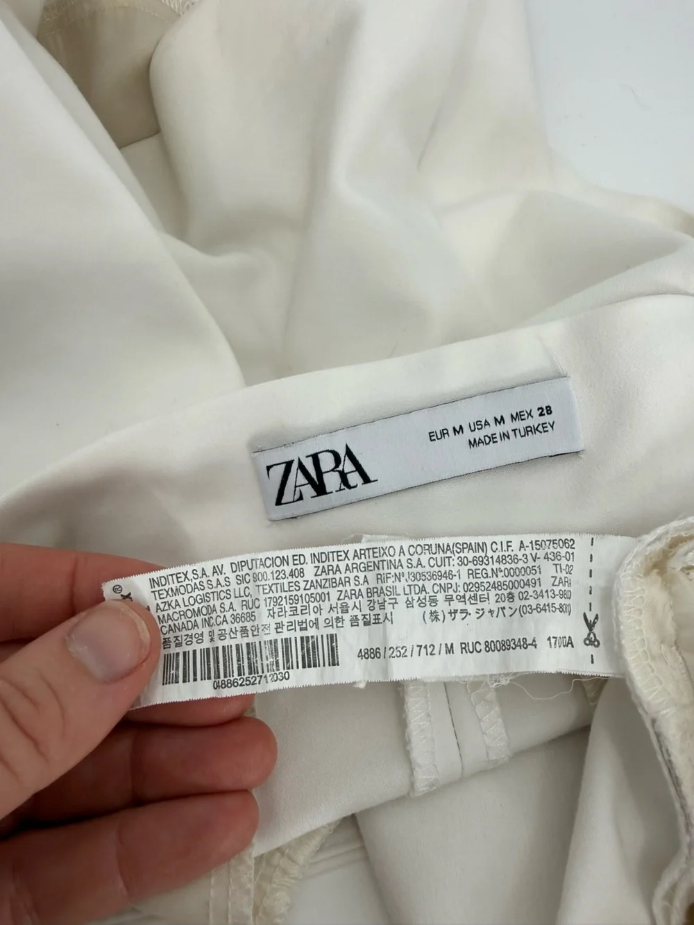 Zara High Rise Side Zip Tailored Shorts | White | Medium